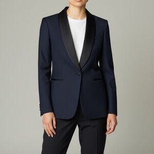 Sene Sophisticated Navy Wool Blazer with Black Lapel M